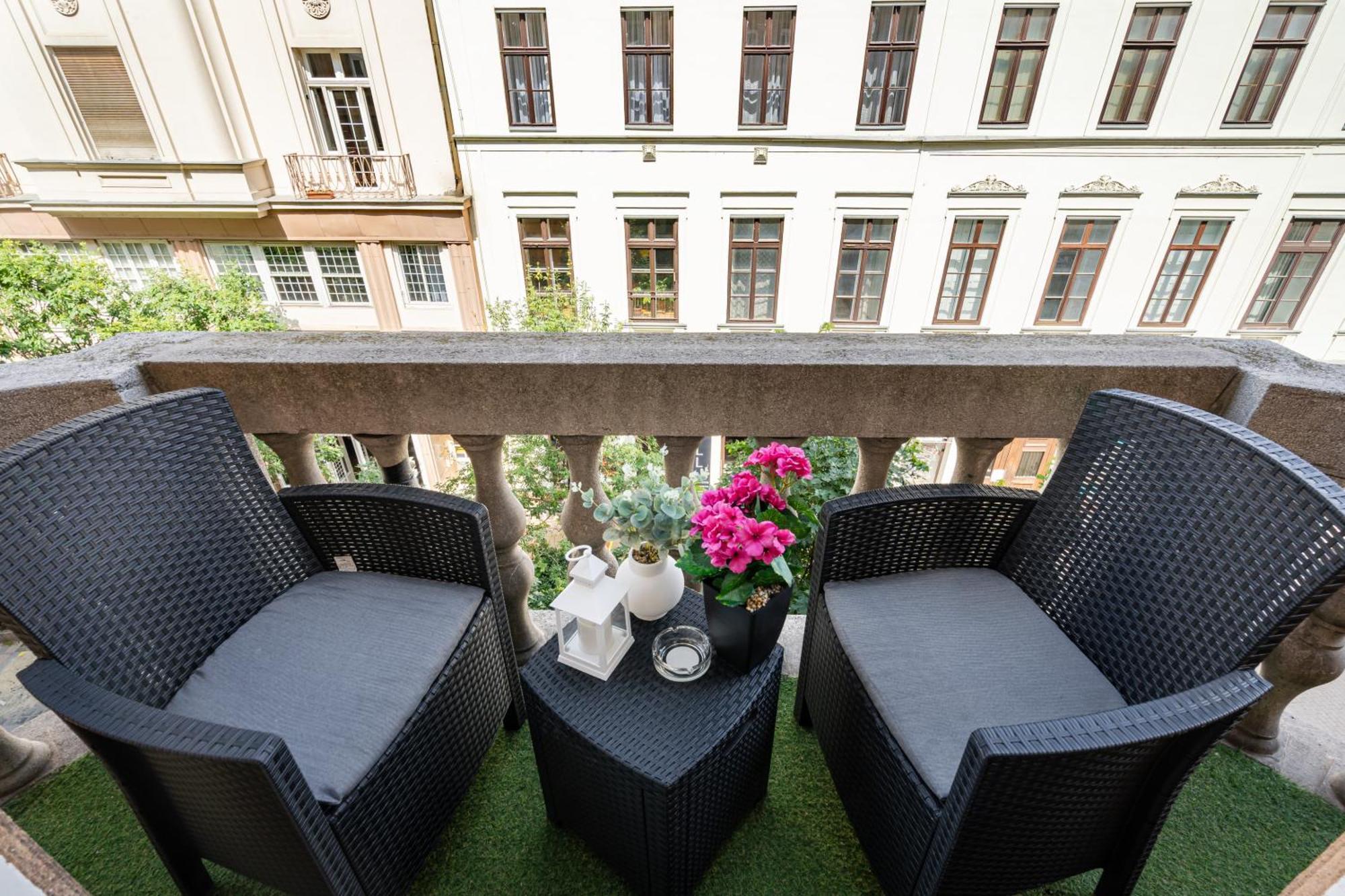 Kiraly 35 Luxury Apartment With Free Parking Budapesta Exterior foto